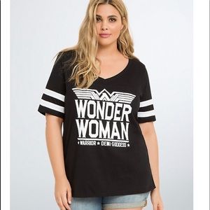 Torrid size 2 Wonder Woman shirt bnwt